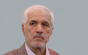 خویشتن بی سبب بزرگ مکن