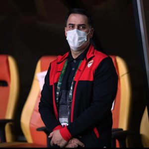 تا مشکل خانوادگی‌ام حل نشود برای ماندن قول نمی‌دهم / هنوز هم سکوت می‌کنم